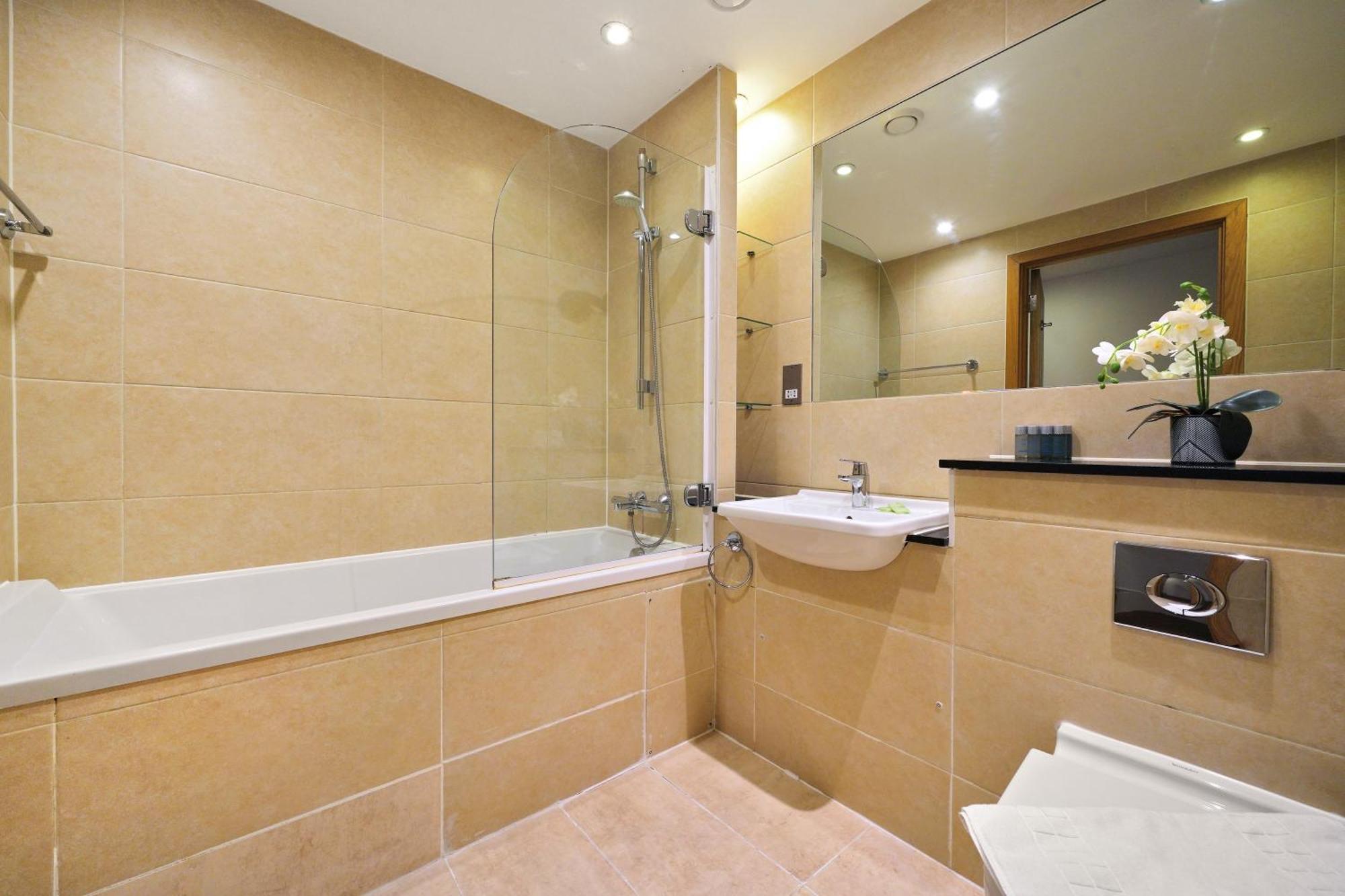 Modern Apartments In Bayswater Central London Free Wifi & Aircon By City Stay Aparts 伦敦 外观 照片